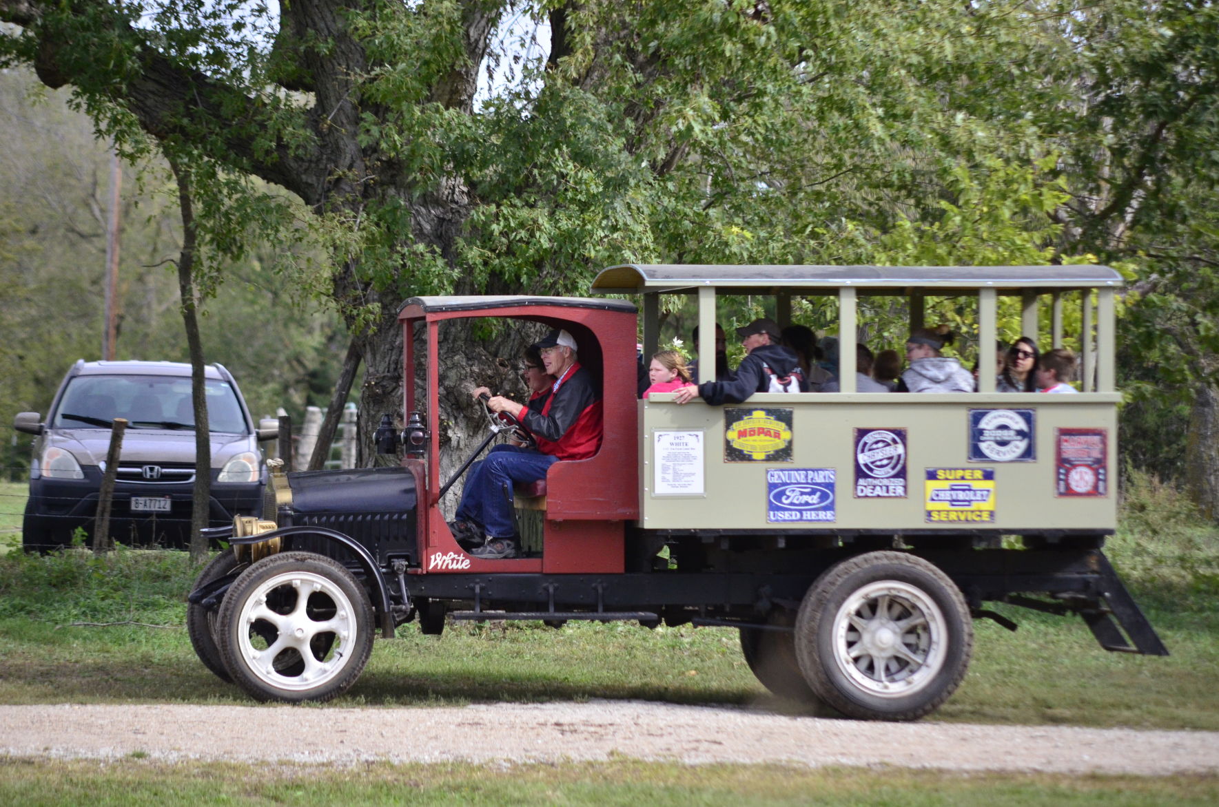 10-6-19 Prairie Loft HarvestFest (39).JPG
